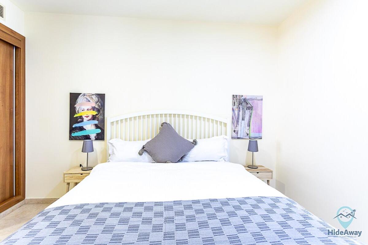 1 Bedroom Blue Chic Marina, Steps To Beach! Apartment