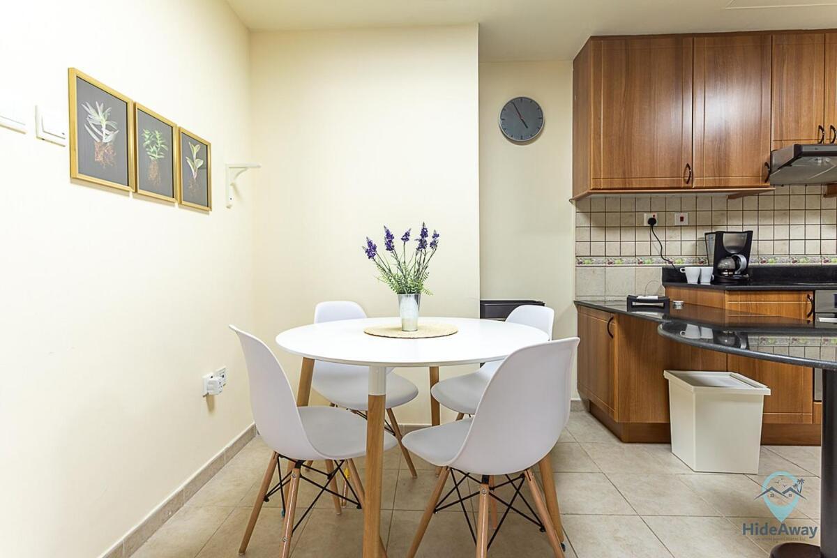 1 Bedroom Blue Chic Marina, Steps To Beach! Apartment Dubai